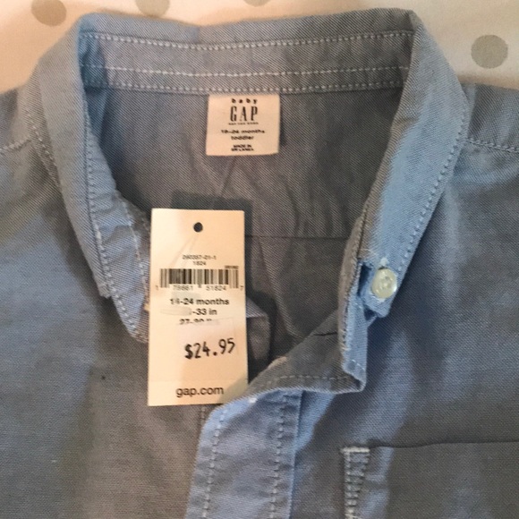 Baby gap short sleeved blue button down - Picture 2 of 2